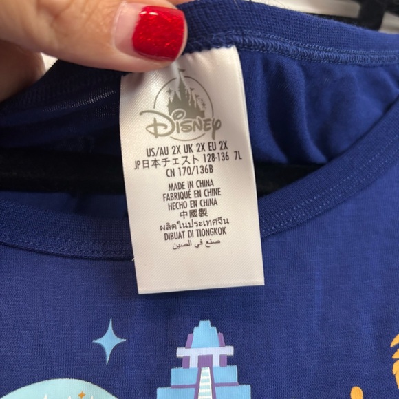 Walt Disney World 50th Anniversary All Parks Tank with Tie, Women Plus Size 2XL - Picture 5 of 10